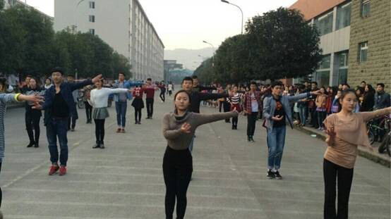 看球吧欧冠直播图片