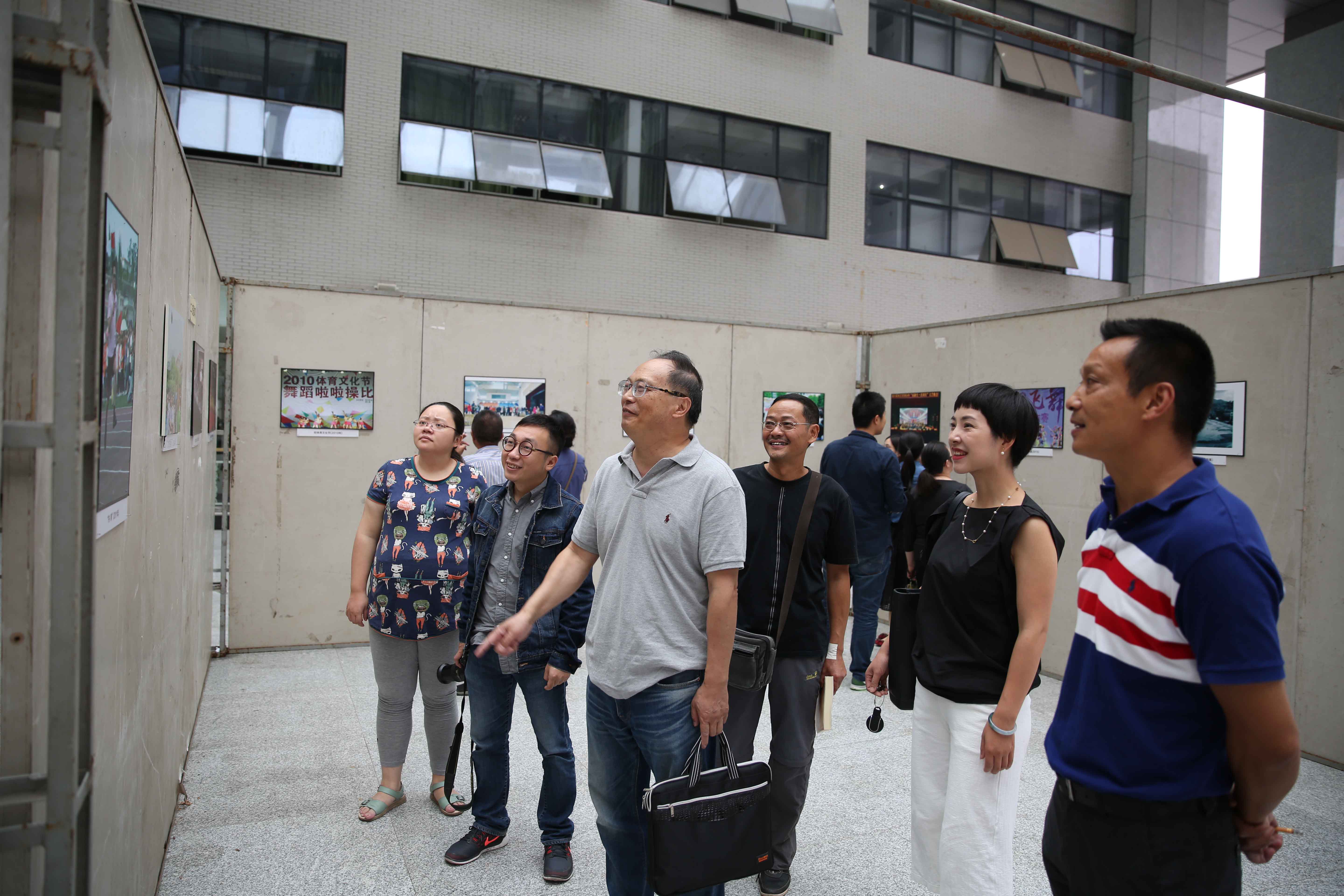 看球吧欧冠直播图片