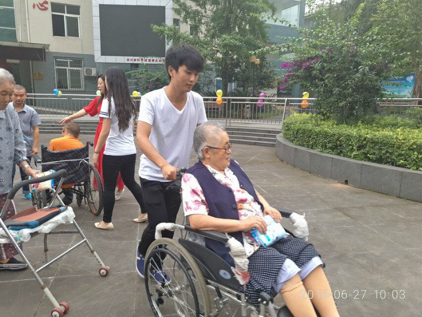 看球吧体育频道图片